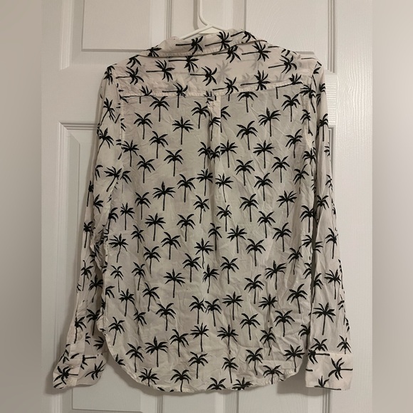 American Eagle Palm Trees Button Down Shirt in Black and White - Picture 7 of 10